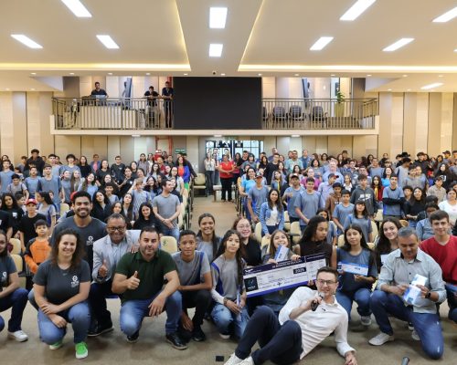 Governo Municipal premia alunos com viagem a Recife por destaque no Projeto Embarque Digital