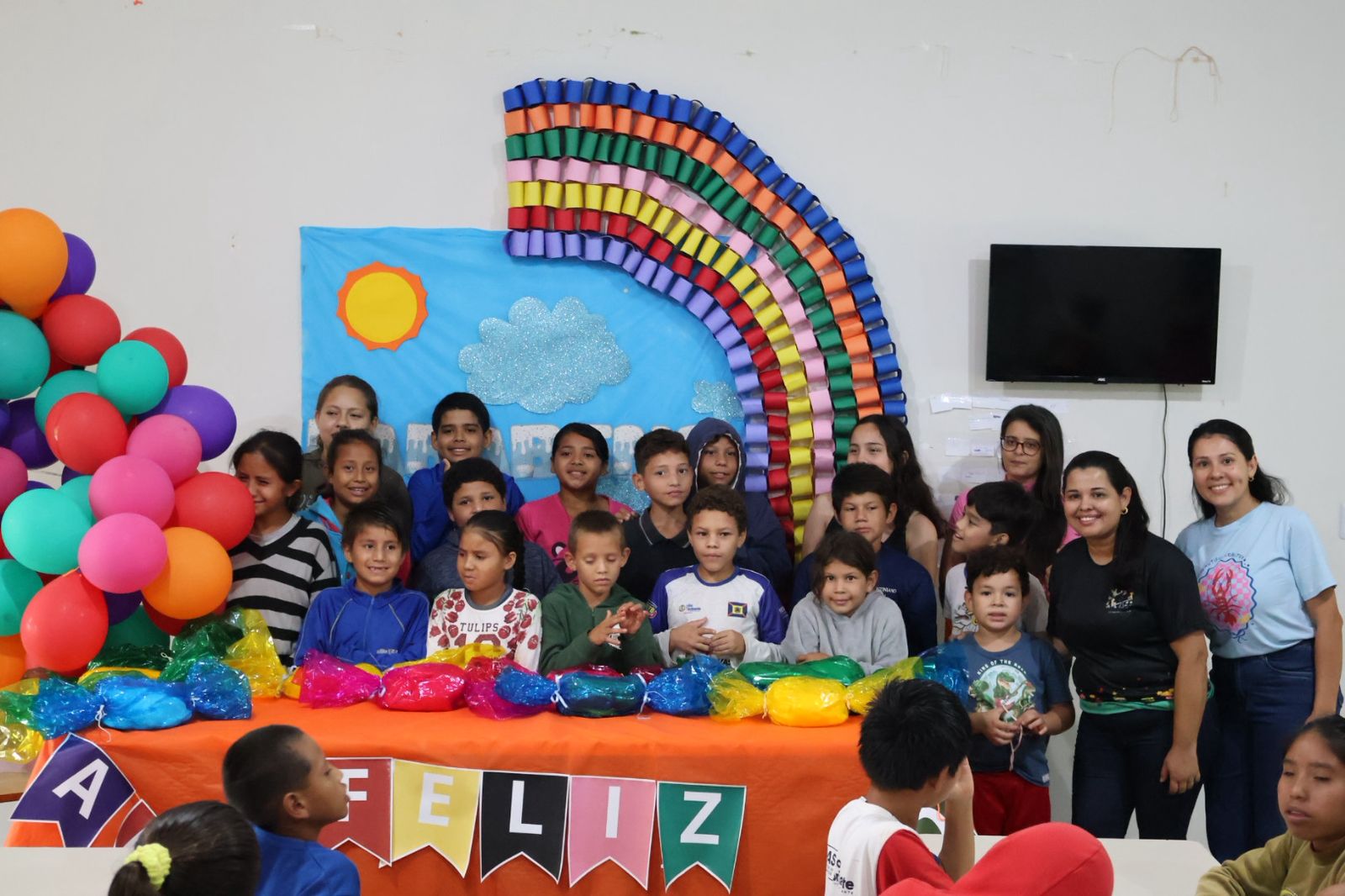 Governo Municipal e Assistência Social celebram festa para aniversariantes do segundo semestre no SCFV